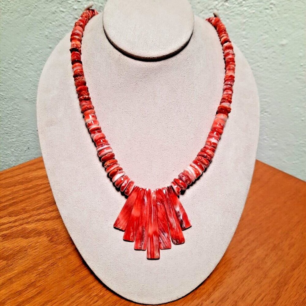 Red Spiny Oyster Fan Necklace